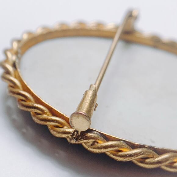 Antique Pate Sur Pate Porcelain Cameo Brooch GP Trombone Clasp 1890s-1910s - Picture 10 of 12